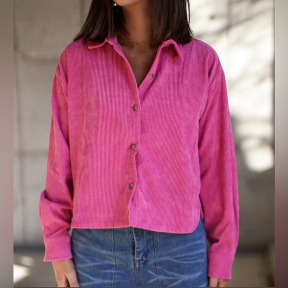 NWOT Wishlist Apparel hot pink (hibiscus) cropped corduroy button up size small - Picture 2 of 16